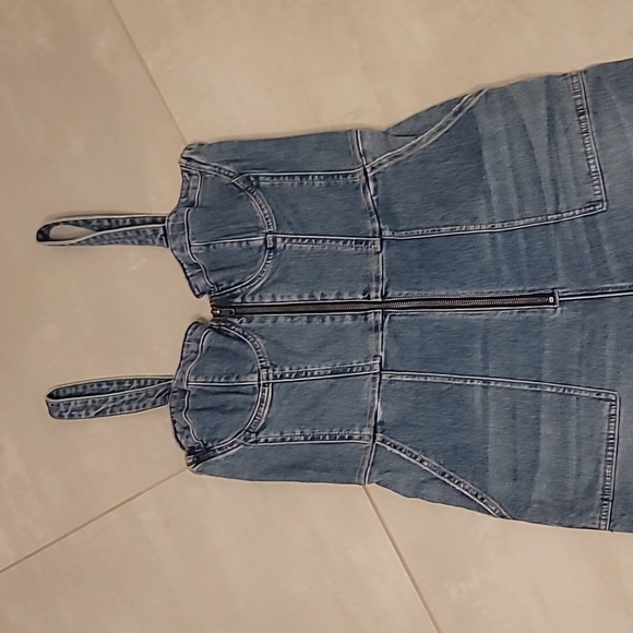 Alice + Olivia Medium Blue Denim Bustier Zip-Front Overalls - Picture 5 of 12